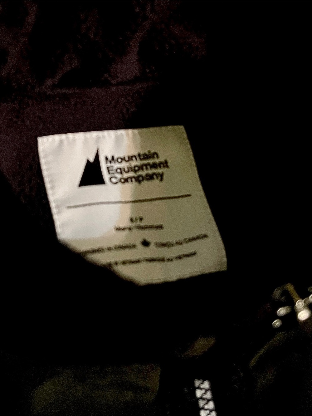 Camping Two-Tone Olive & Black Fleece Jacket MEC-Mountain Equipment Co-op - Picture 3 of 15